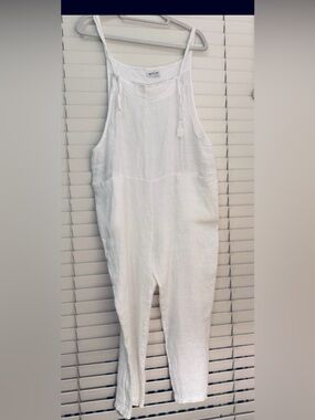 Women’s White Pure Linen- Jumpsuit Size S Brand new
